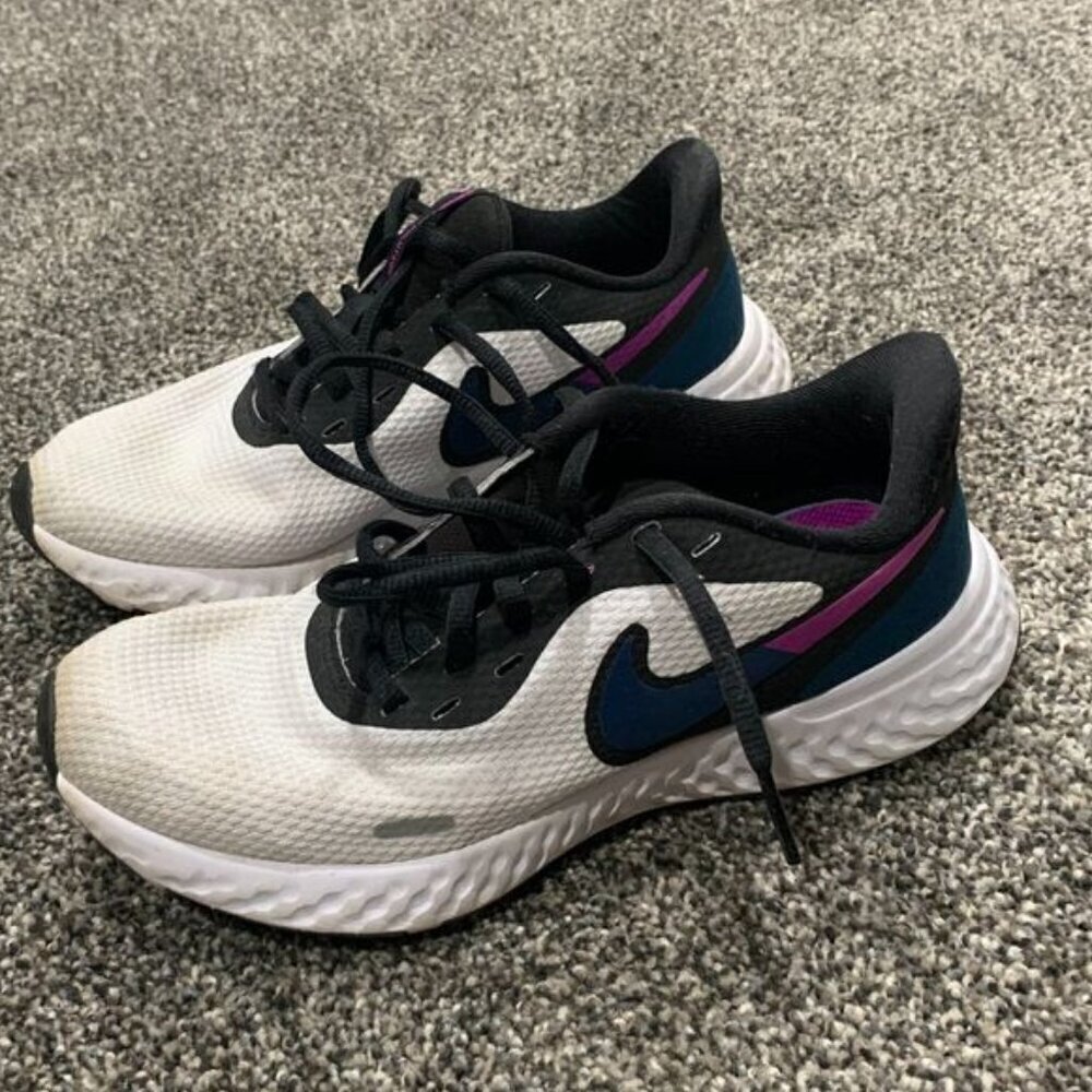 Nike Revolution 5 BQ3207-102 White/Blue Running Shoes - please see all pictures